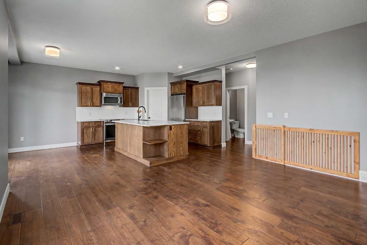 125 Williamstown Green NW