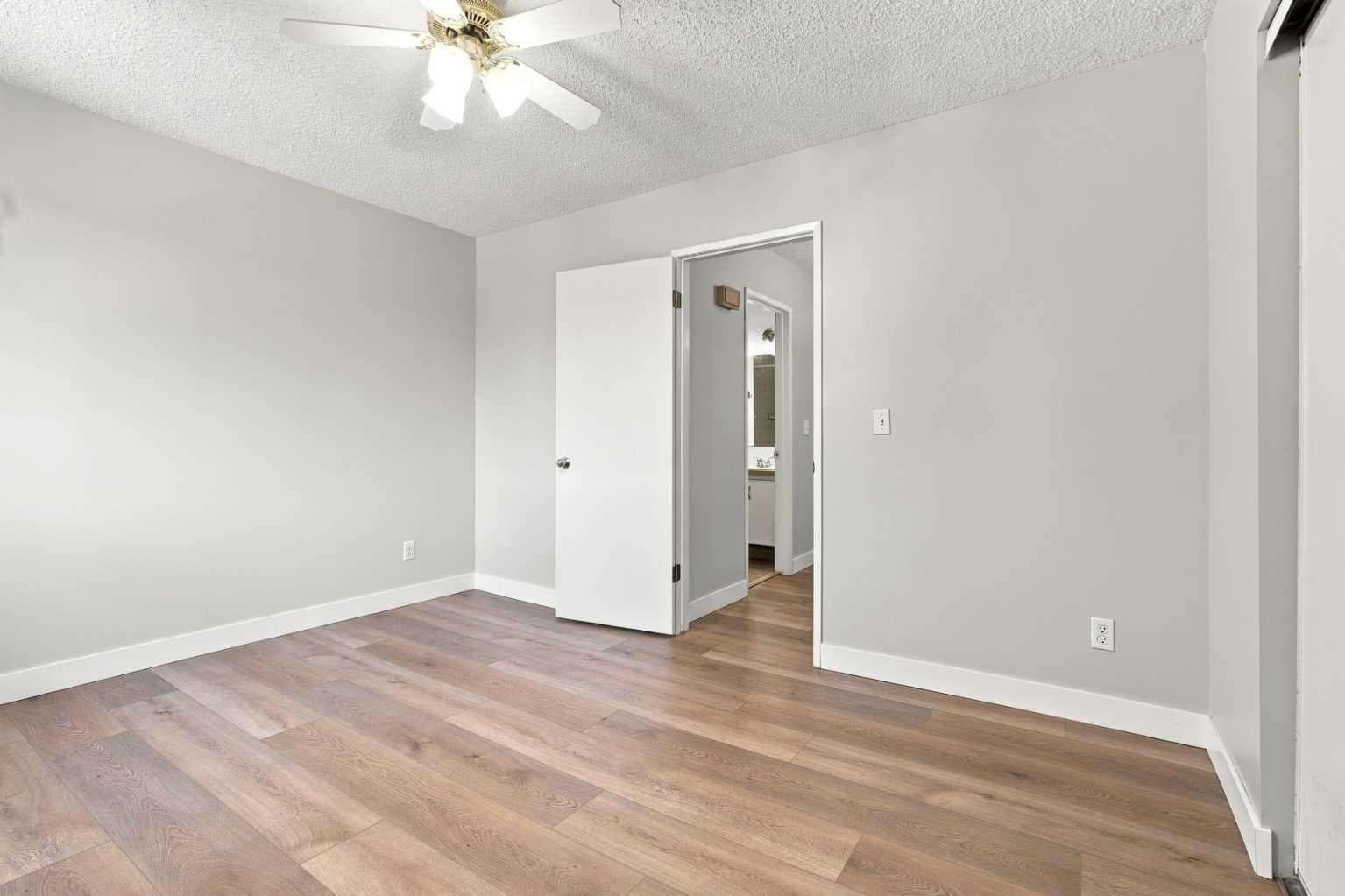 35, 740 Bracewood Drive SW