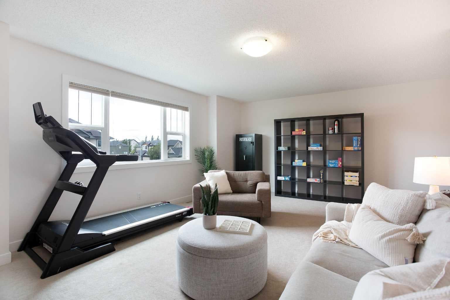 2 Kingston View SE