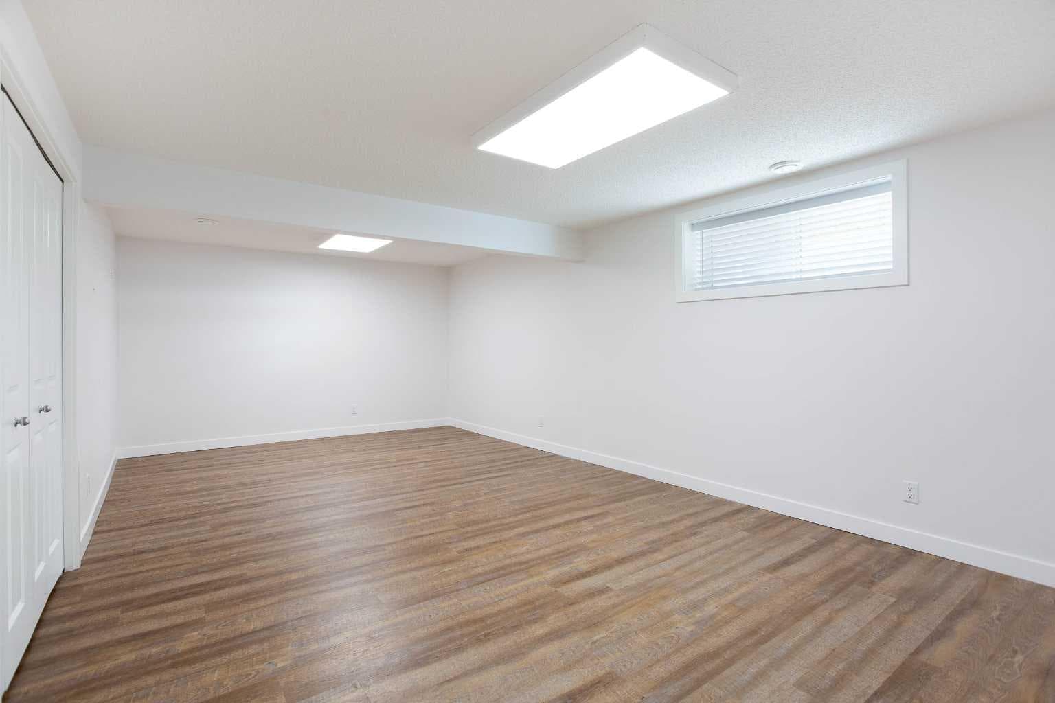 2 Kingston View SE