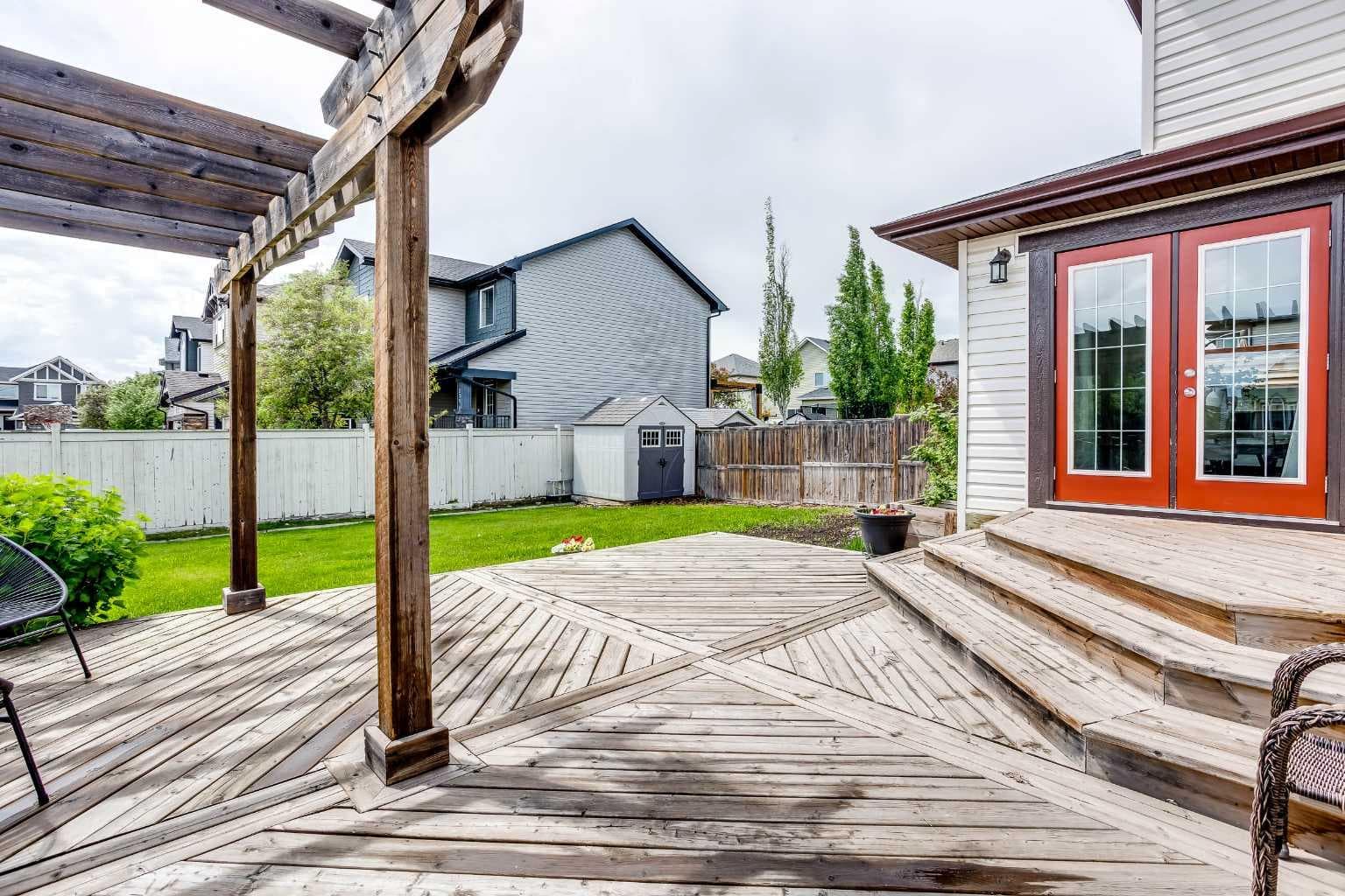 2 Kingston View SE