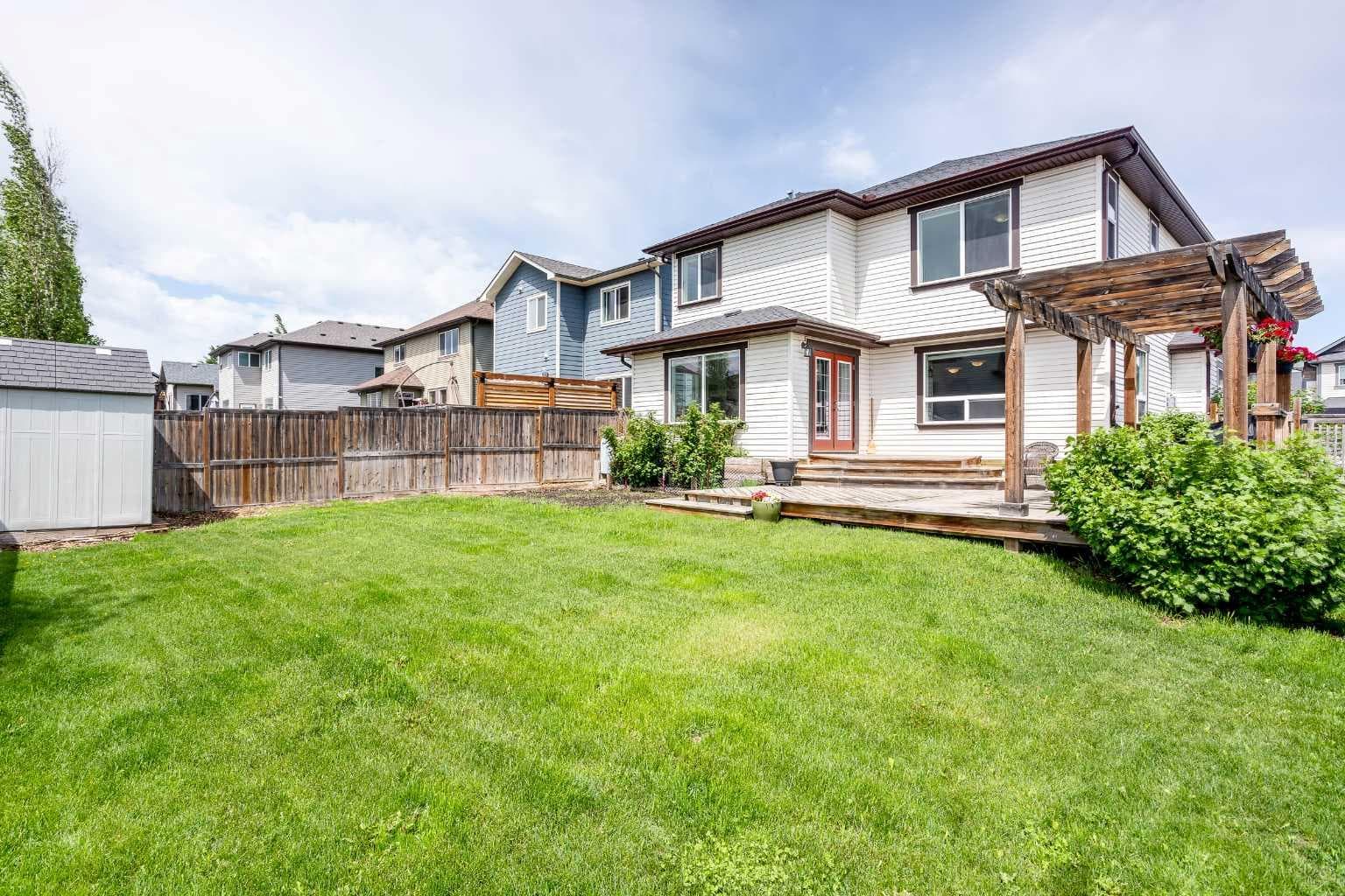 2 Kingston View SE