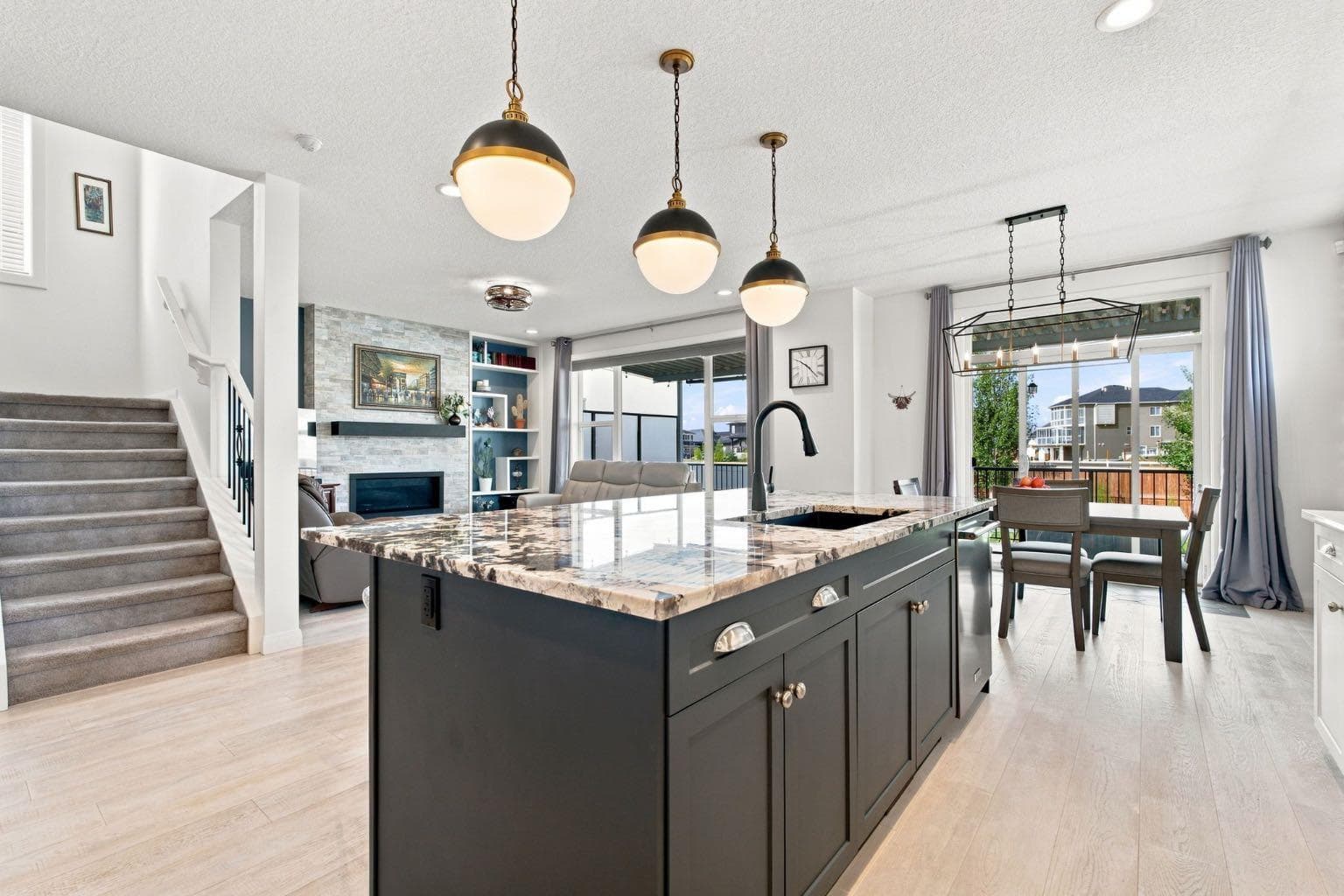 218 Boulder Creek Place 