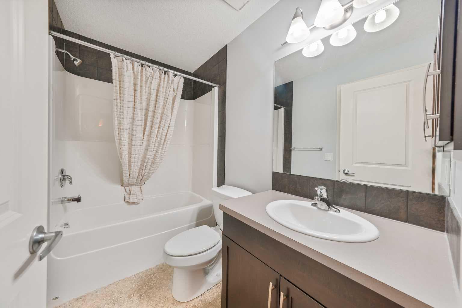 3104, 15 Sunset Square 