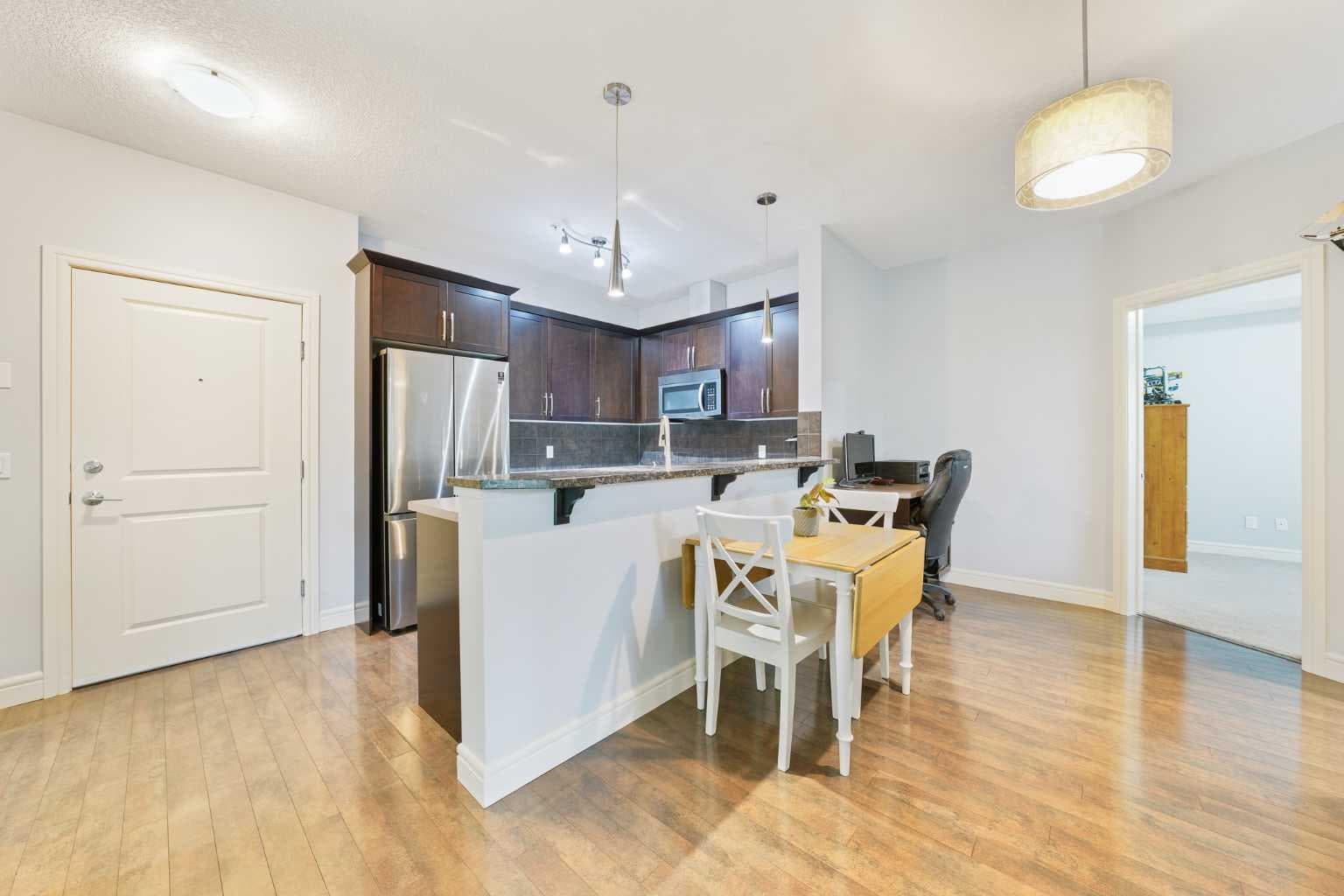 3104, 15 Sunset Square 