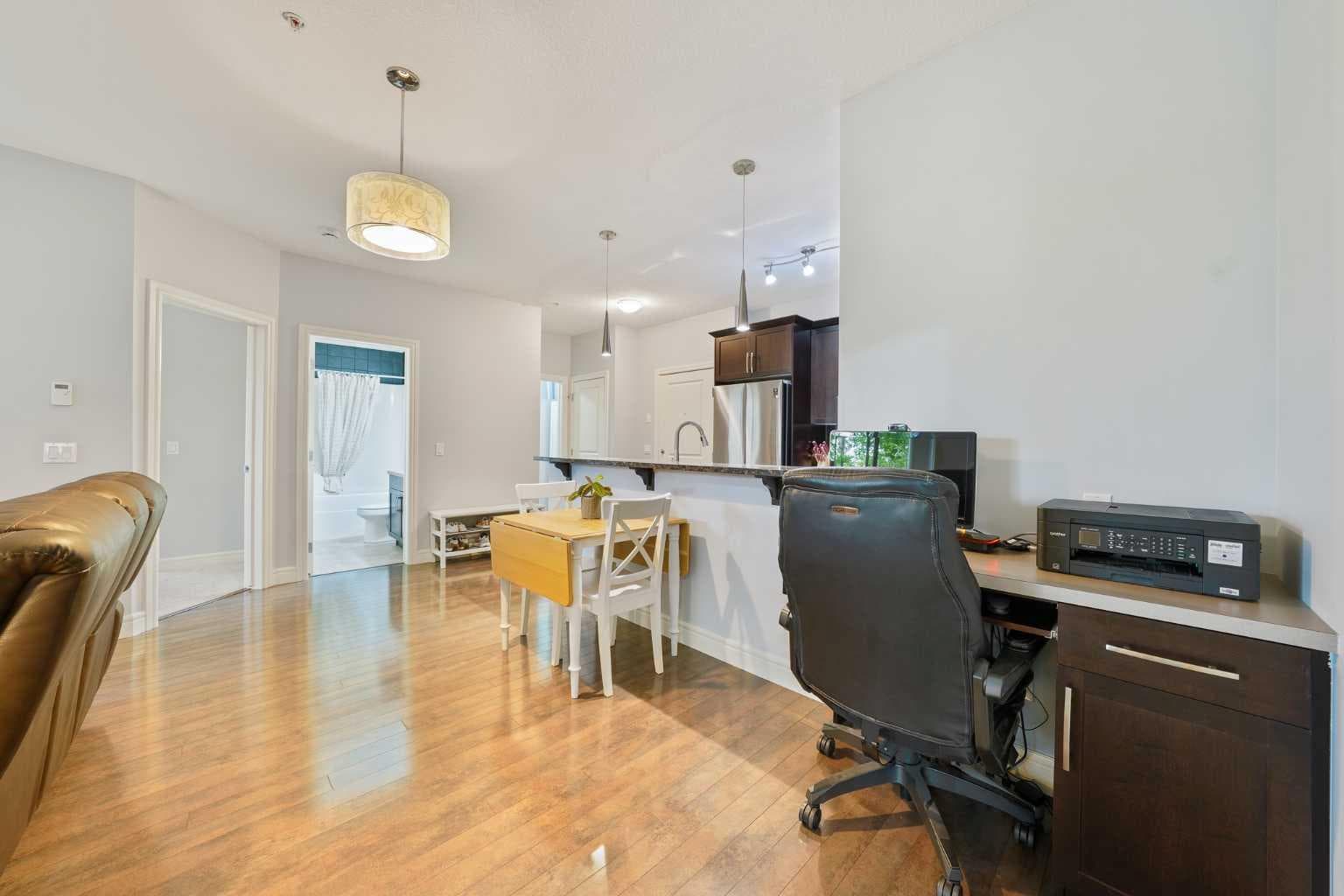 3104, 15 Sunset Square 