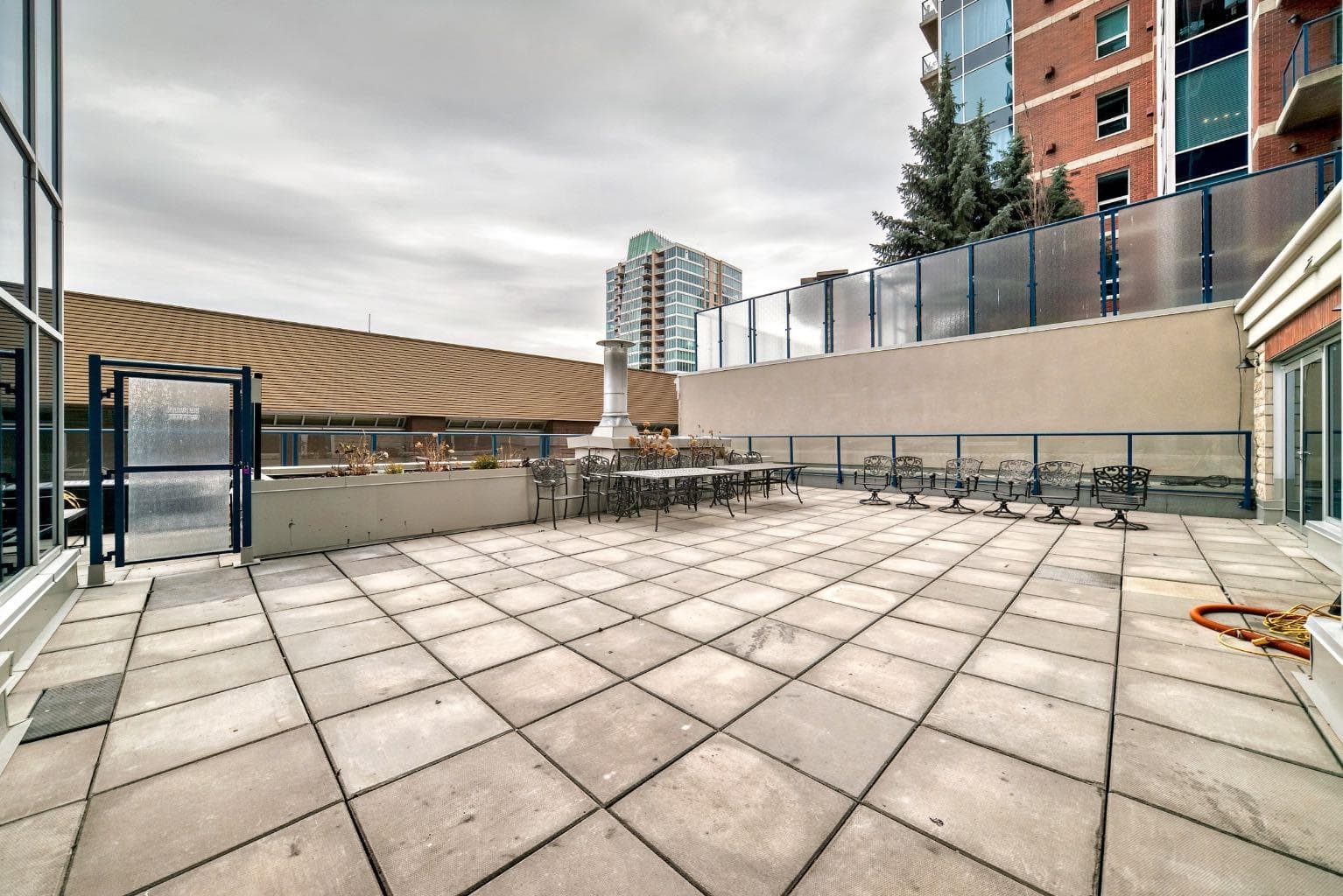 503, 922 5 Avenue SW