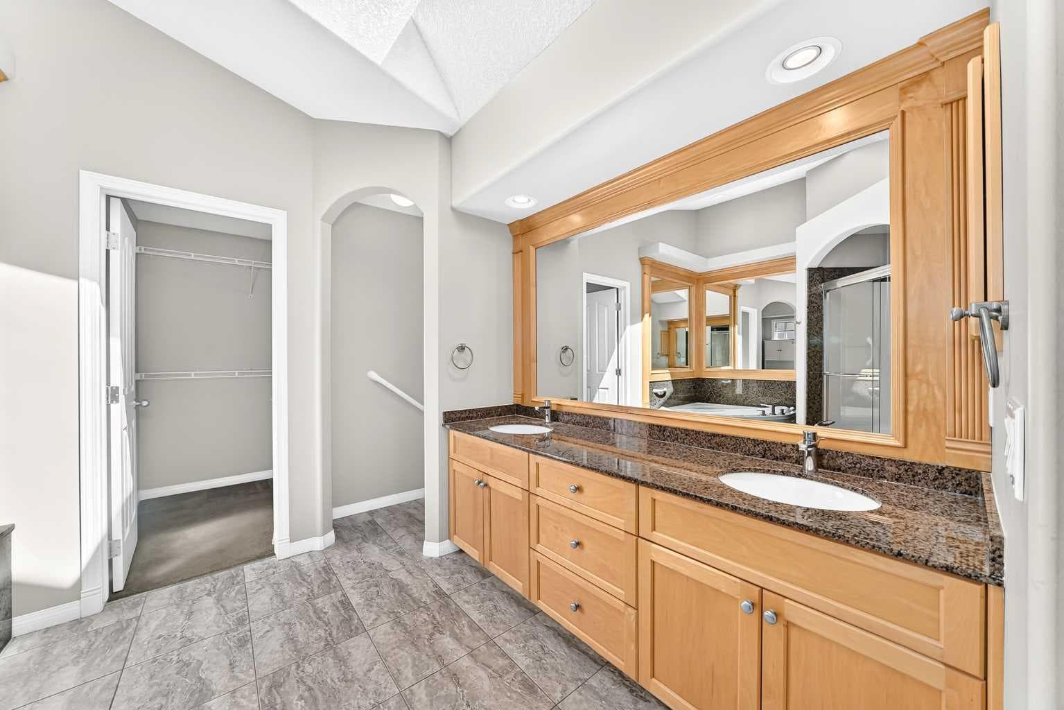 35 Arbour Vista Way NW