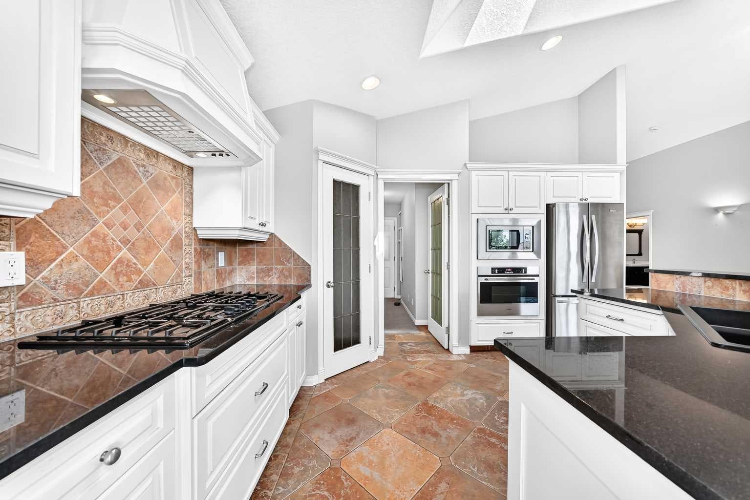 35 Arbour Vista Way NW
