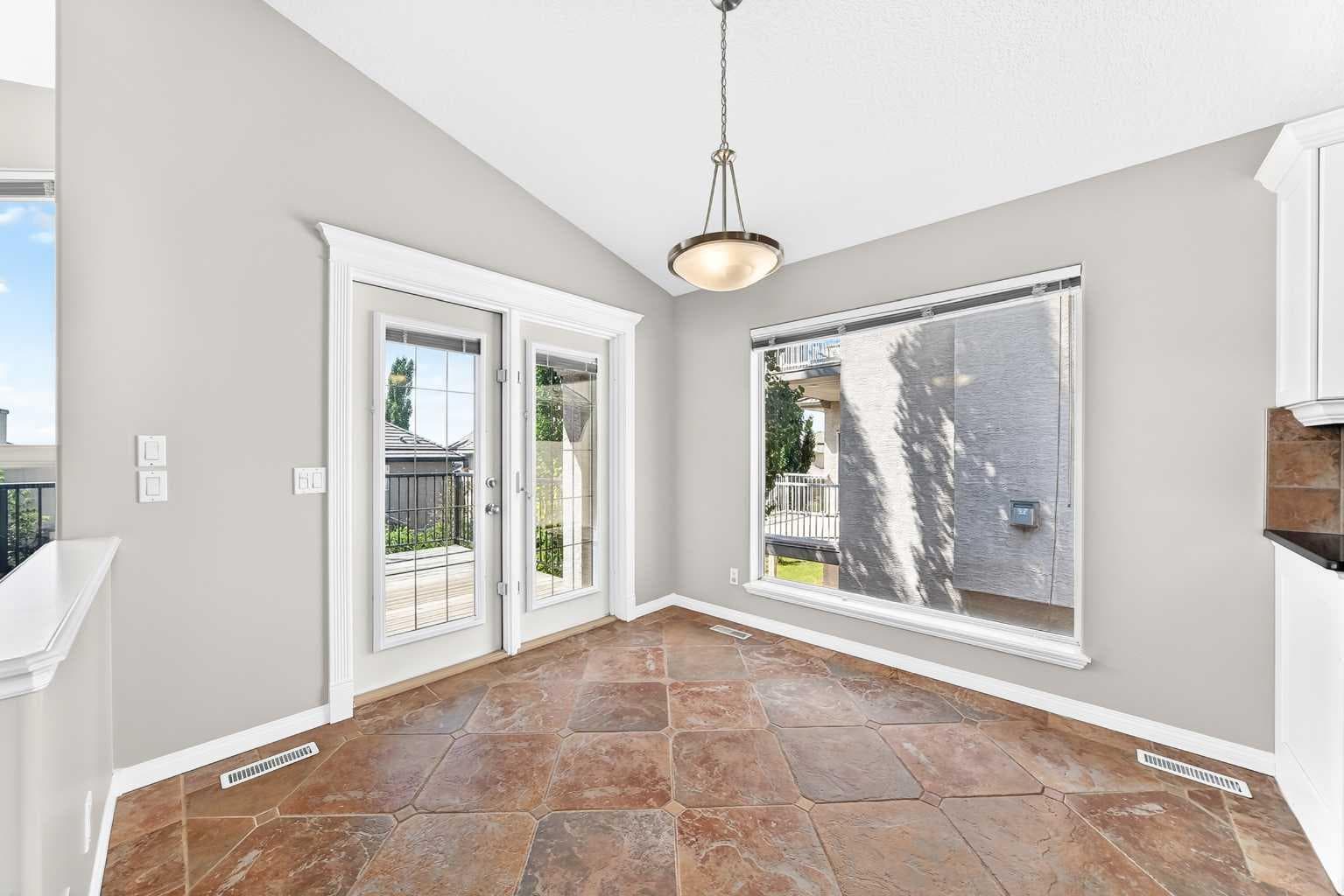 35 Arbour Vista Way NW