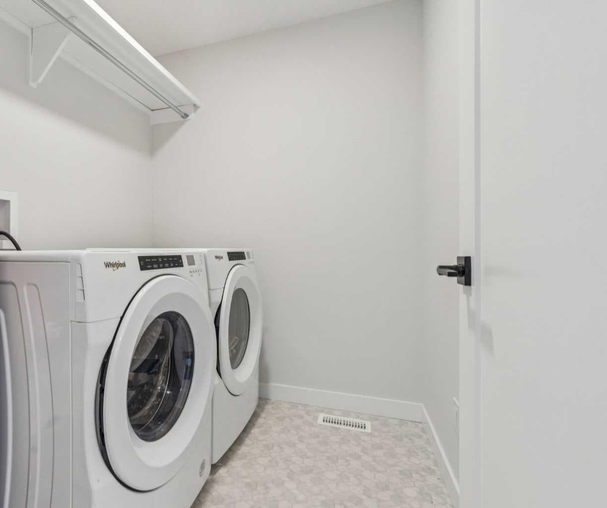 24 Willow Park Point 