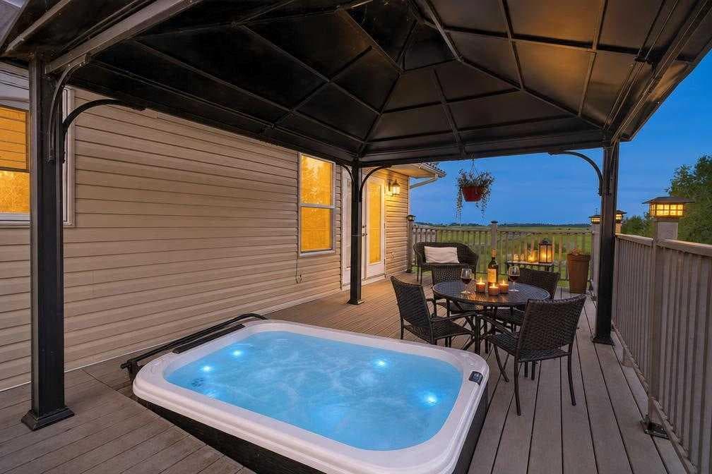 270092 Glenmore Trail 