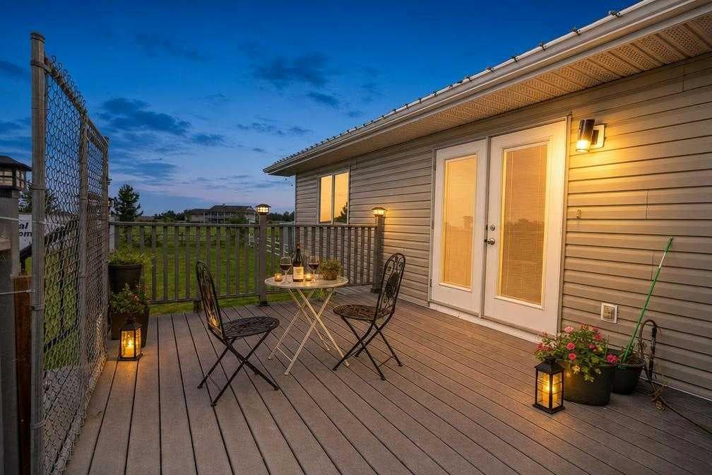 270092 Glenmore Trail 