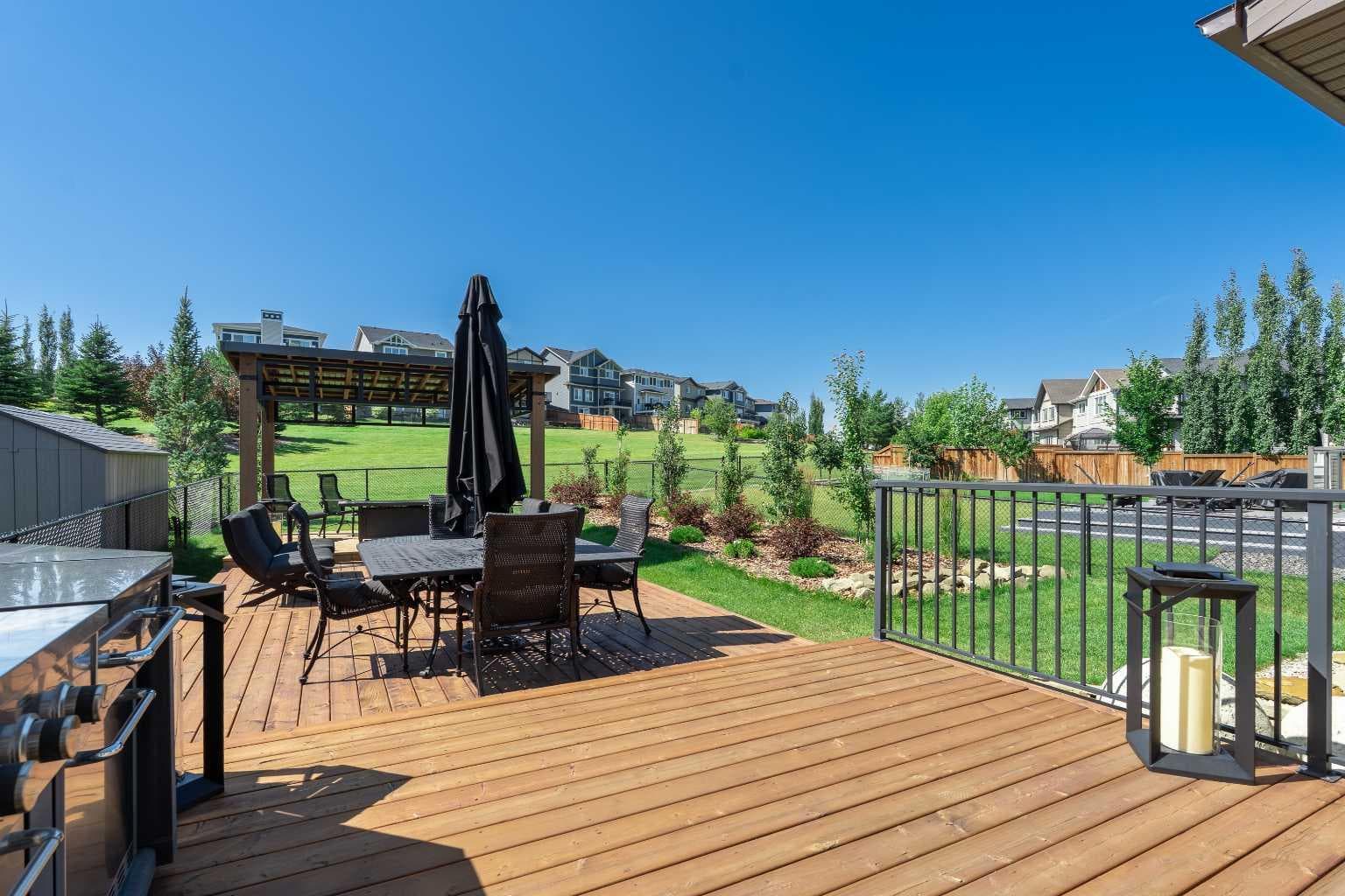 236 Hillcrest Drive SW