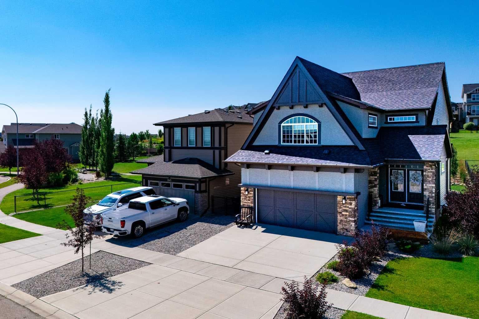 236 Hillcrest Drive SW