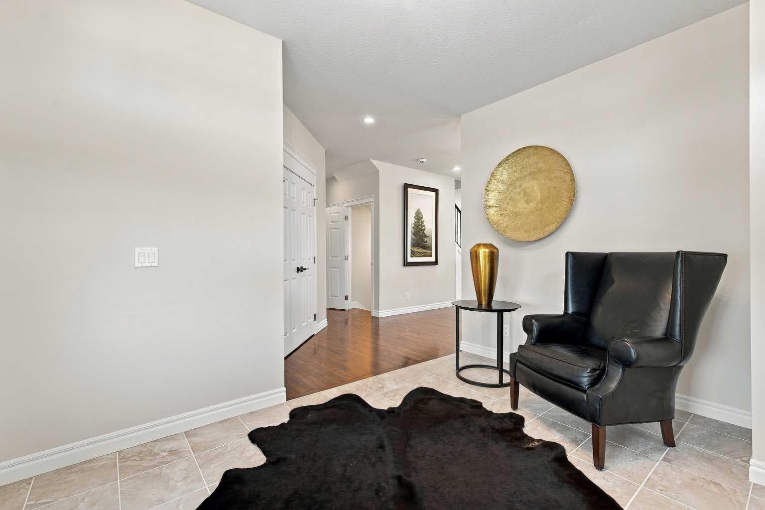 236 Hillcrest Drive SW
