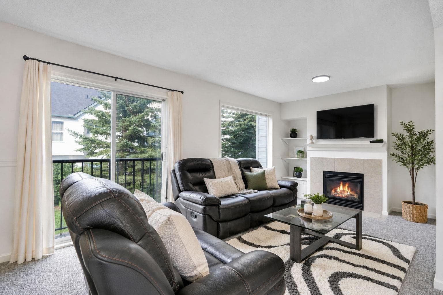 28, 200 Hidden Hills Terrace NW
