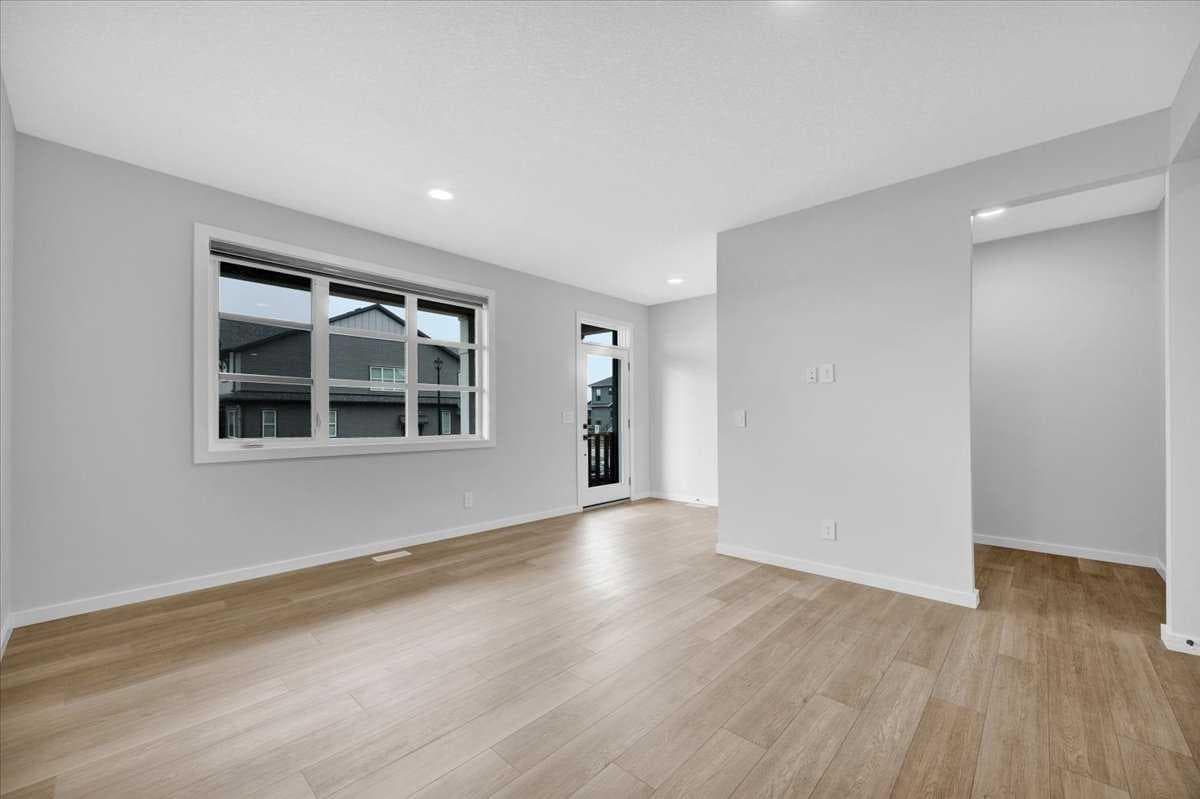 112 Langwell Common SE