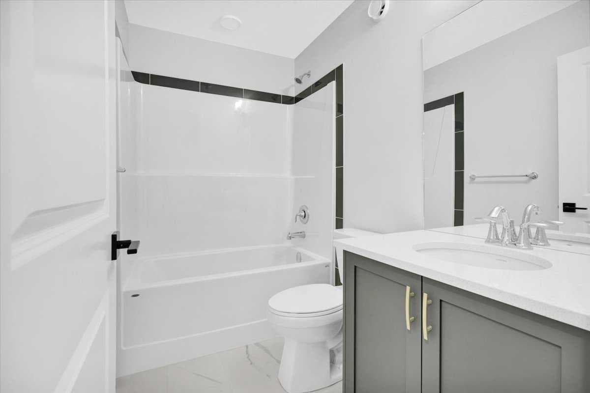 112 Langwell Common SE