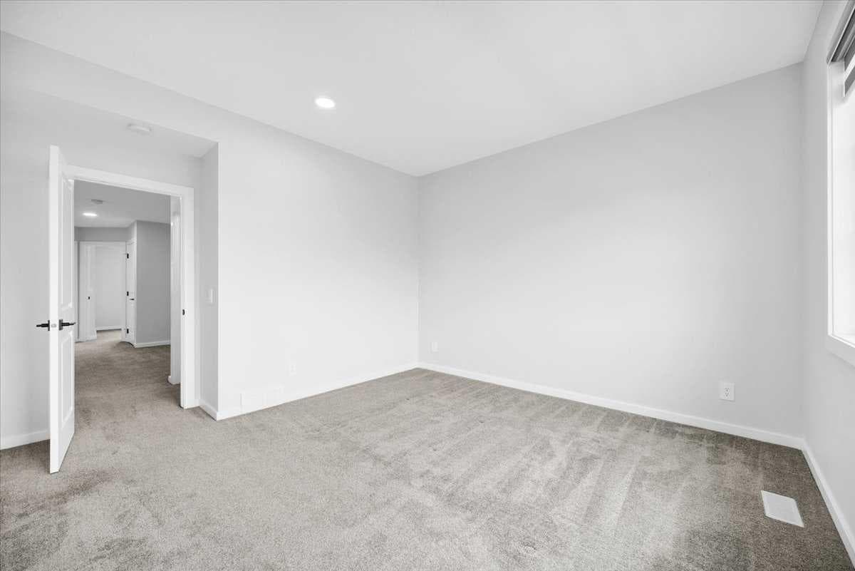 112 Langwell Common SE