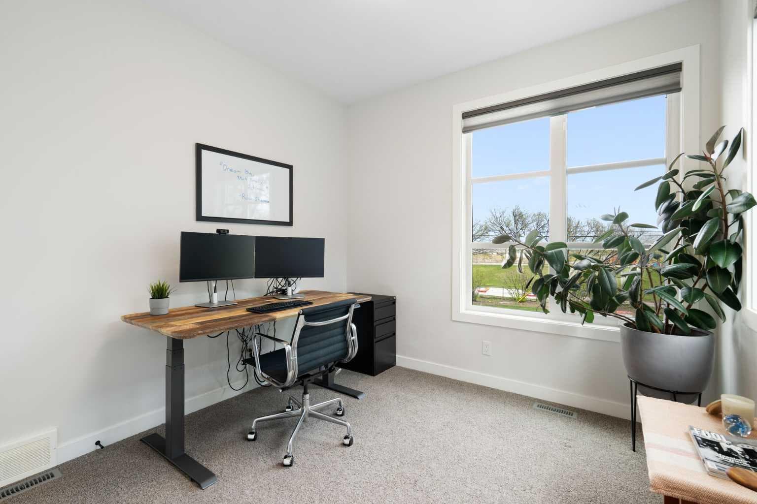 1141 Renfrew Drive NE