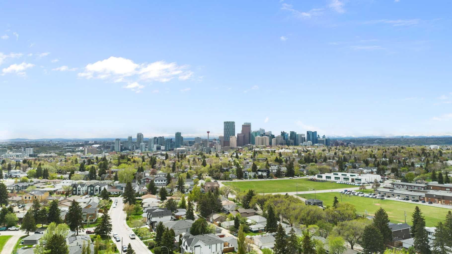 1141 Renfrew Drive NE