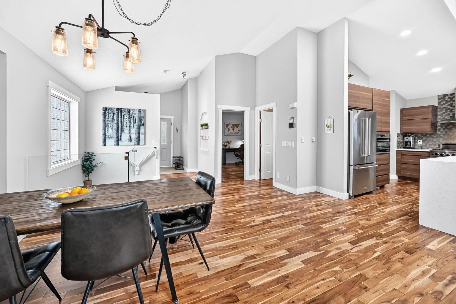 13 Cresthaven Way SW