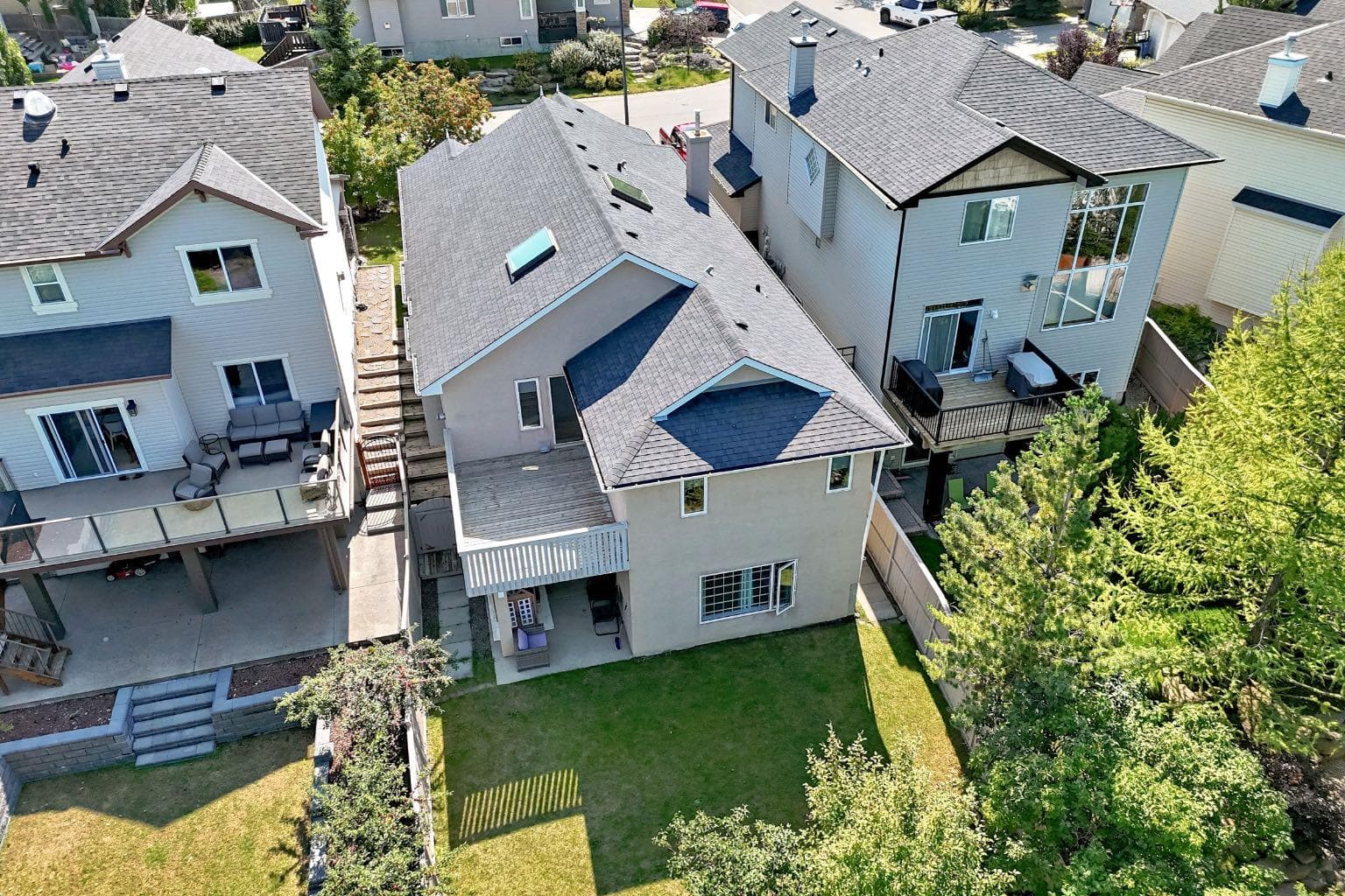 13 Cresthaven Way SW