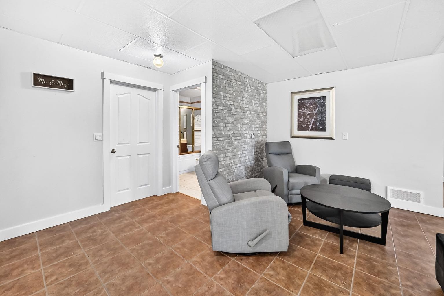 13 Cresthaven Way SW