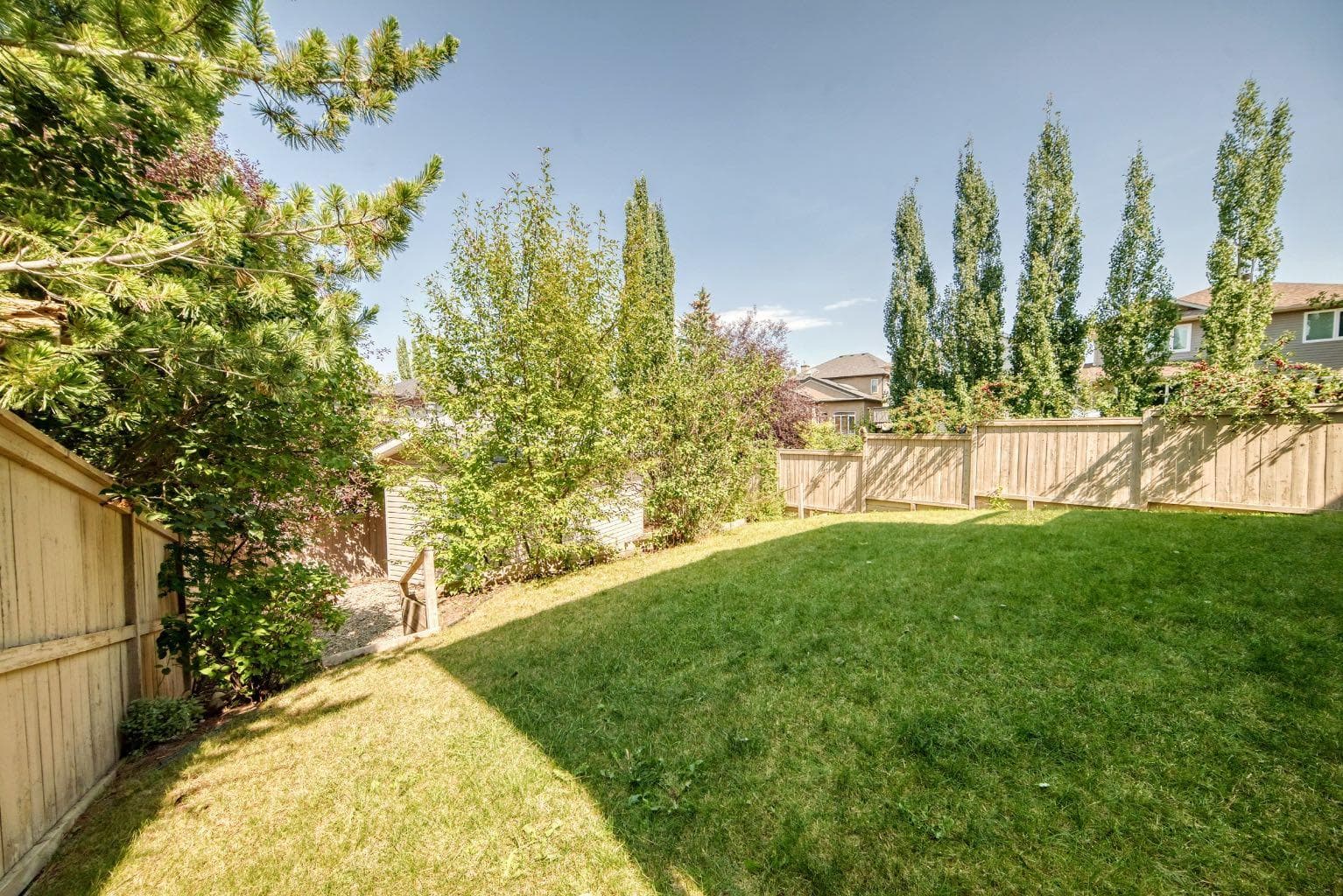 13 Cresthaven Way SW