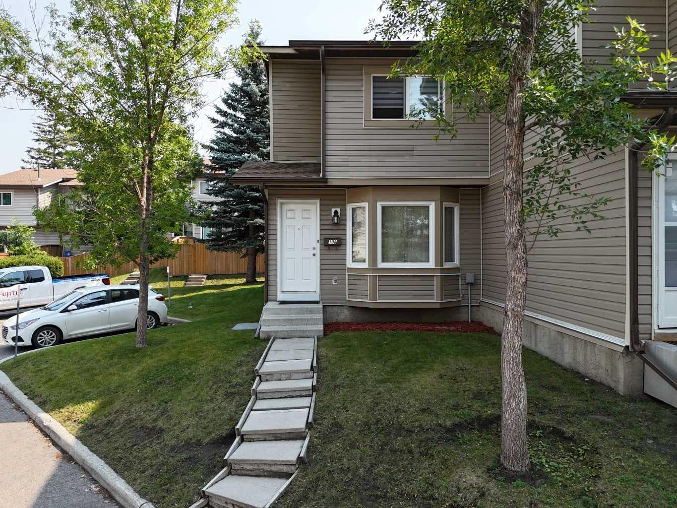 108 Falshire Terrace NE