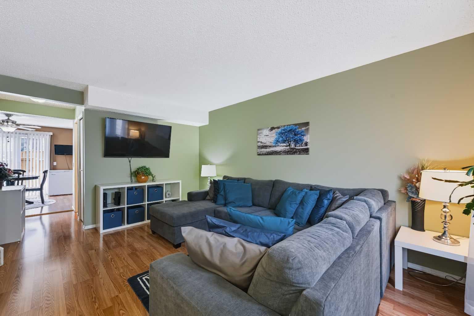 108 Falshire Terrace NE