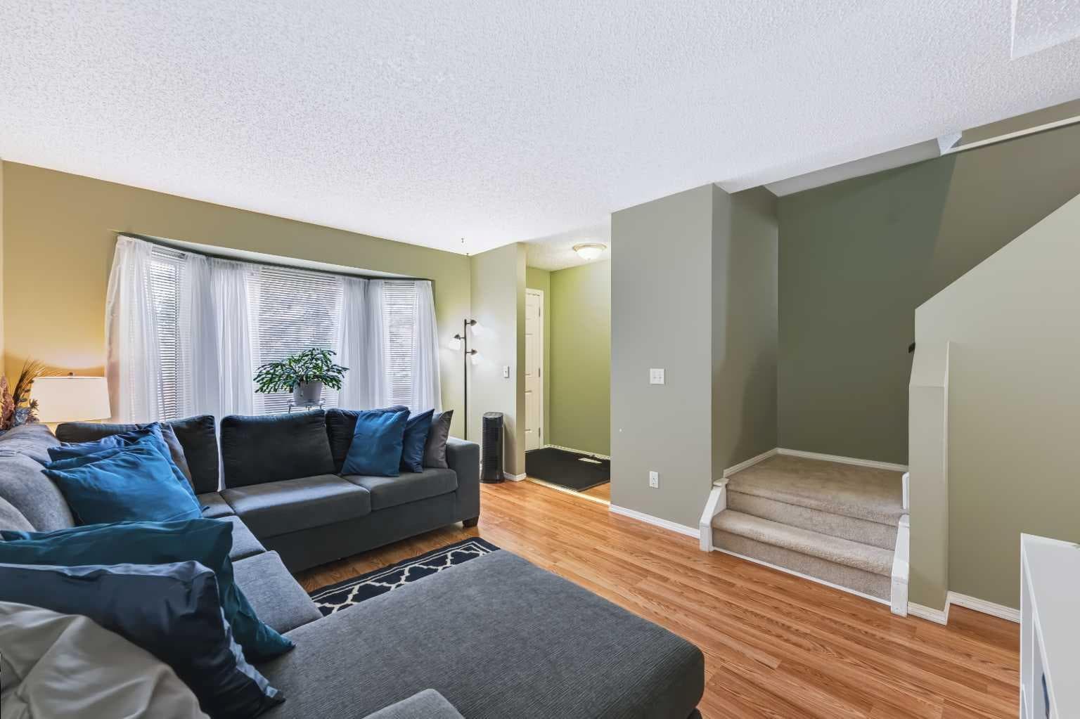 108 Falshire Terrace NE