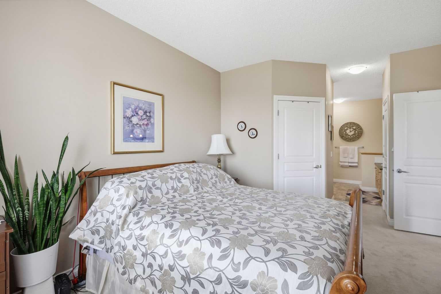 112, 1000 Glenhaven Way 