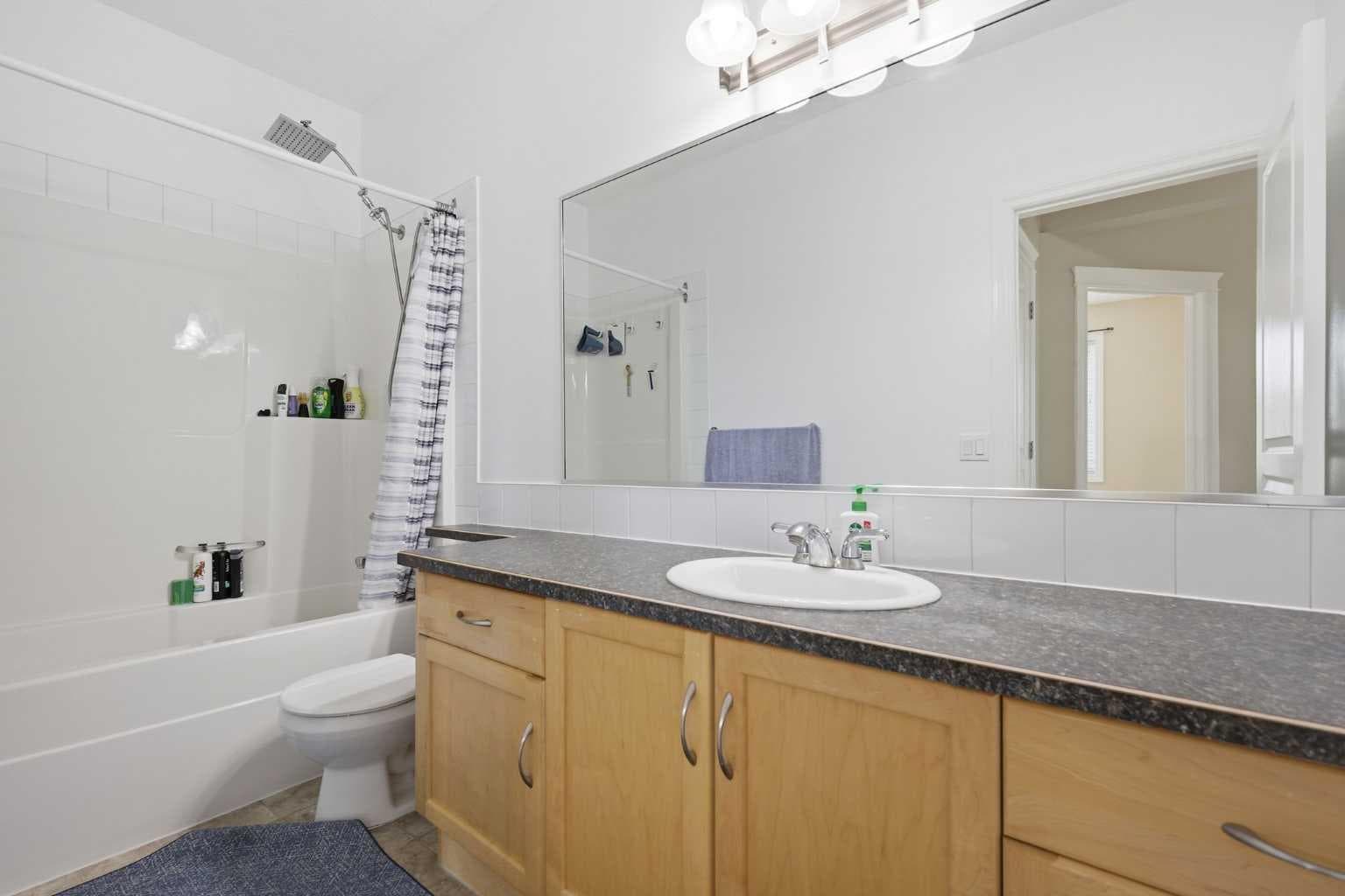 112, 1000 Glenhaven Way 