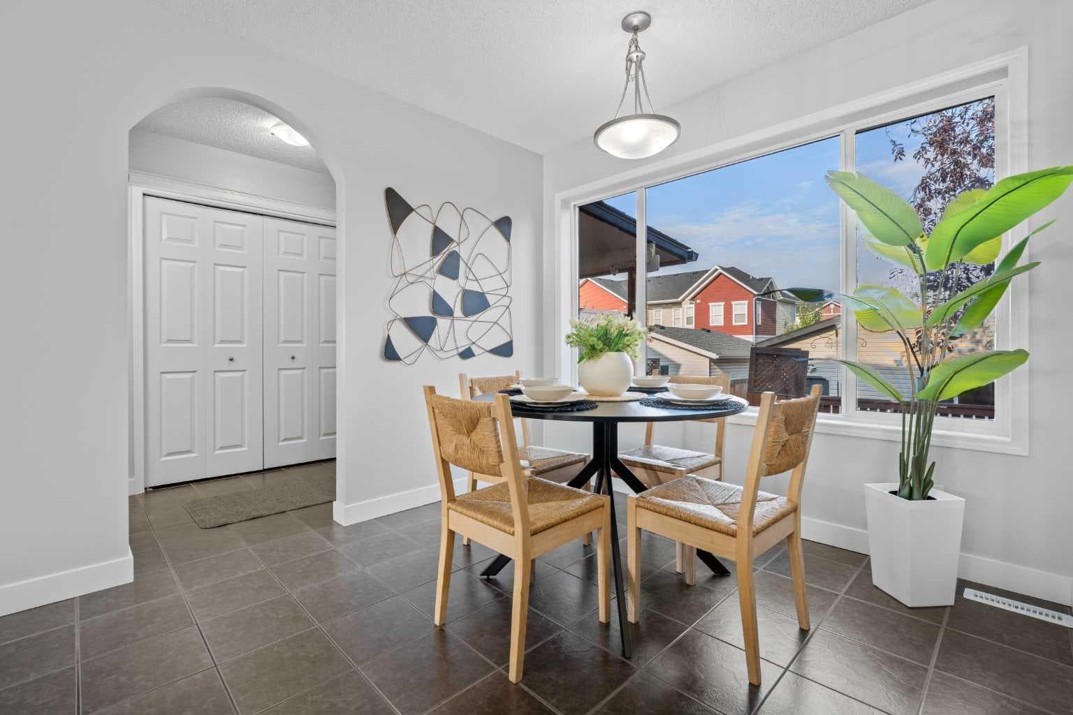352 Sagewood Park SW