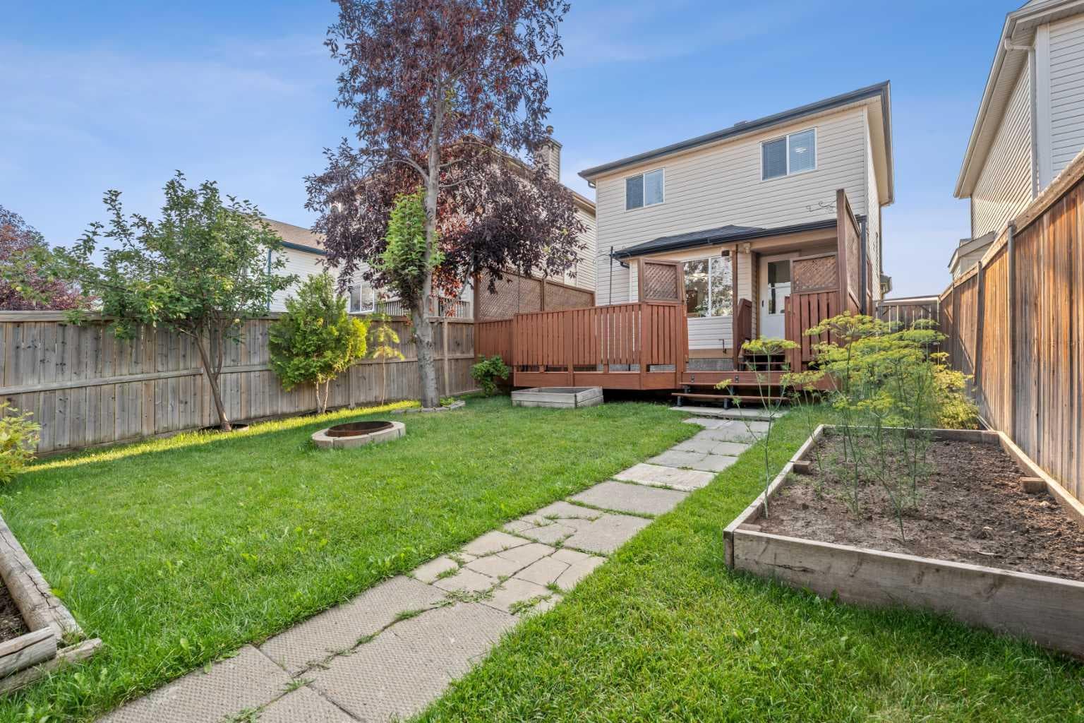 352 Sagewood Park SW
