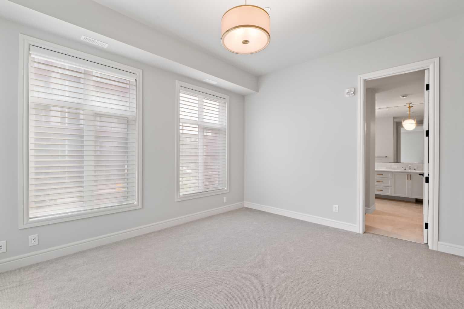 203, 275 Lebel Crescent NW