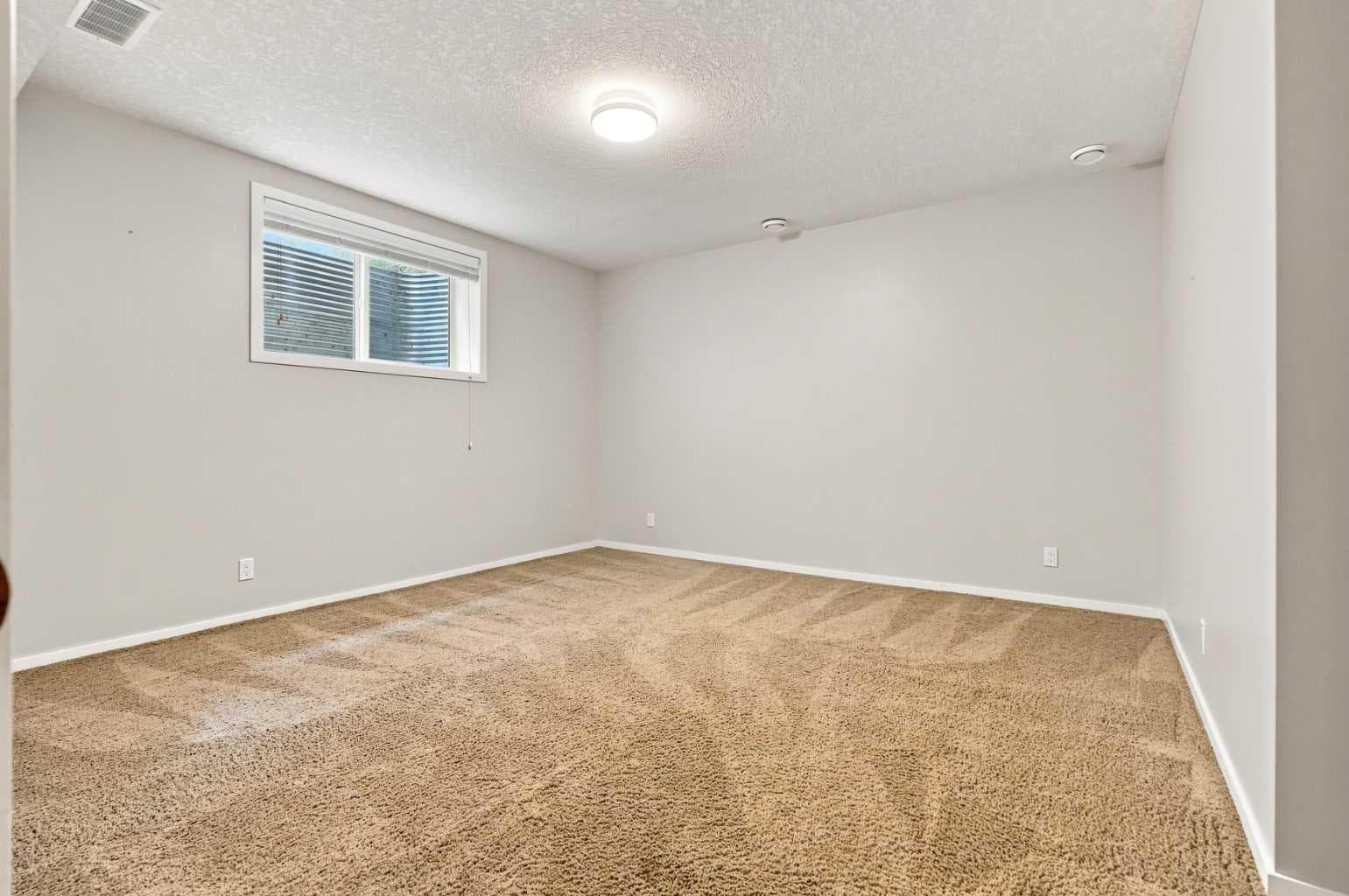 163 Cranarch Circle SE
