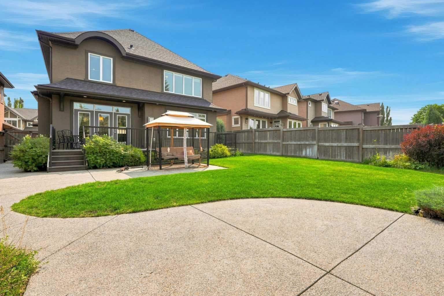 163 Cranarch Circle SE
