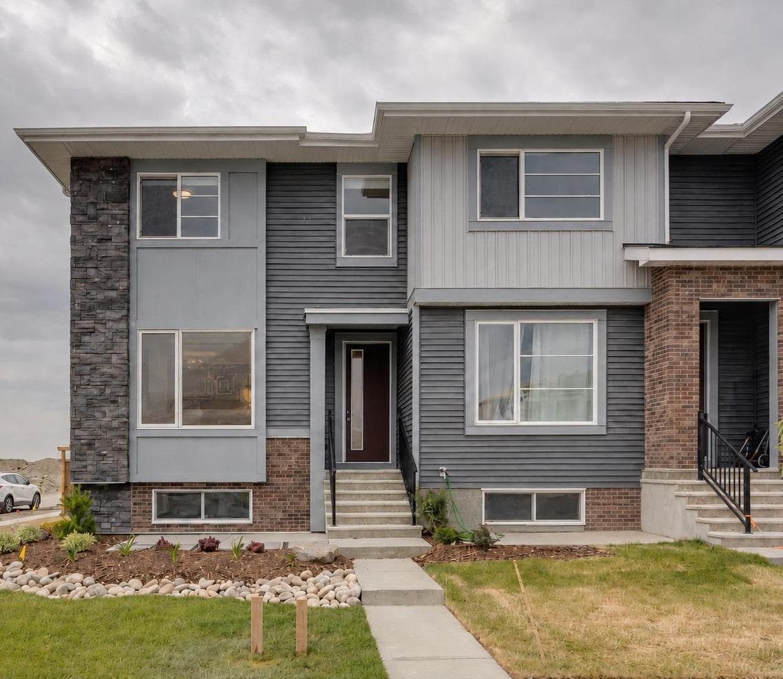 189 Cobblestone Gate SW
