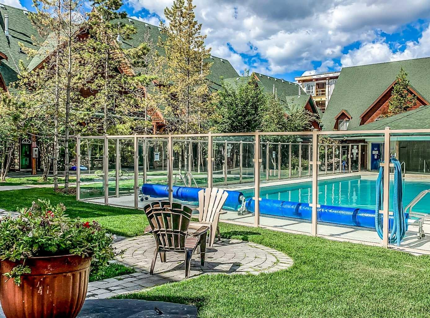122, 140 Kananaskis Way 