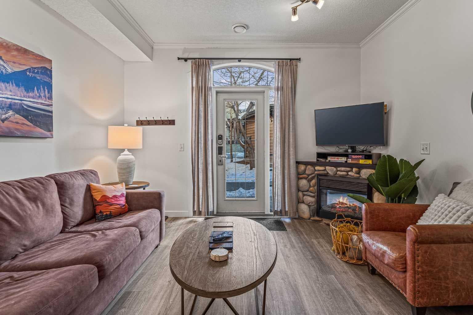 122, 140 Kananaskis Way 