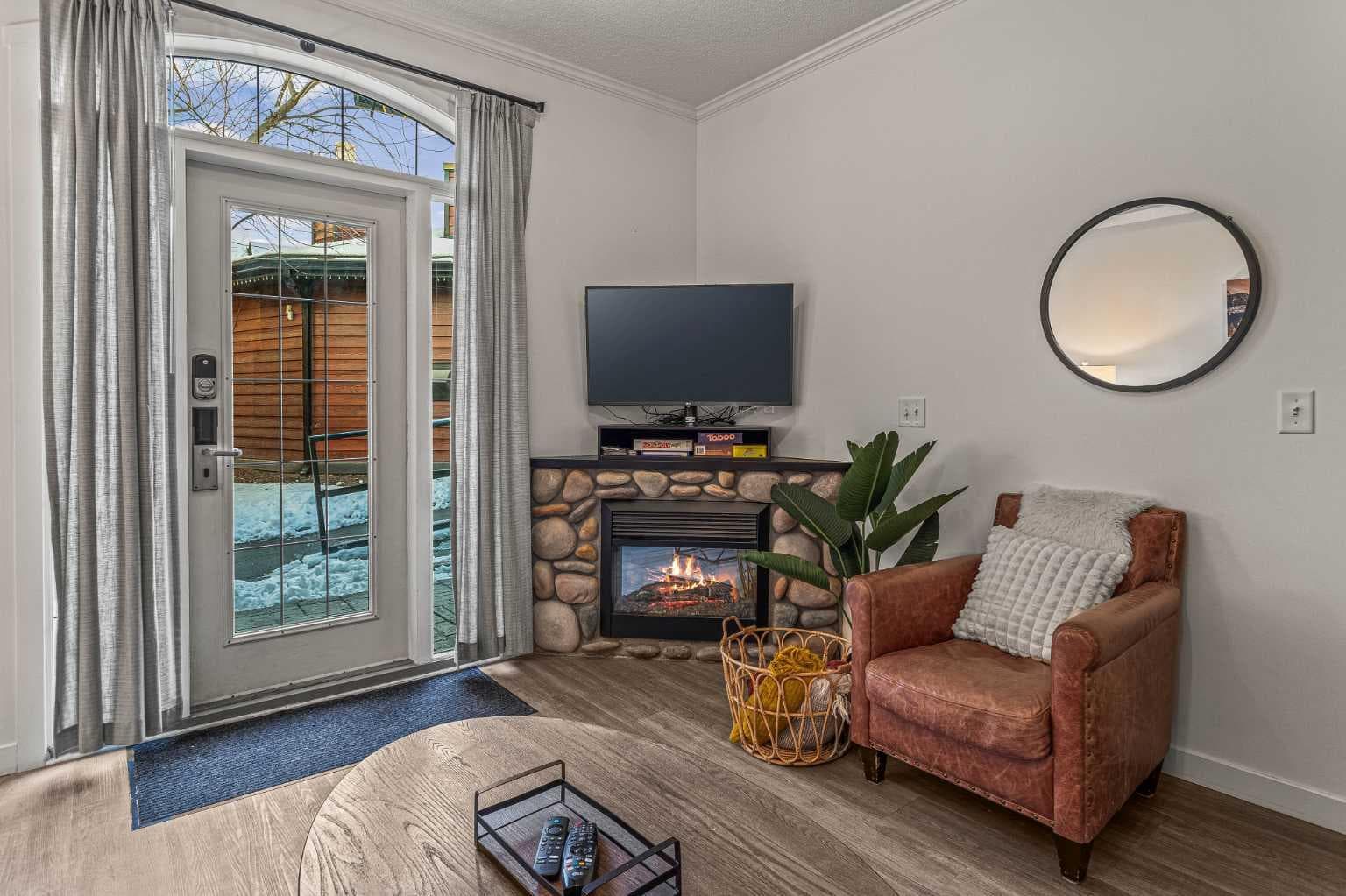 122, 140 Kananaskis Way 