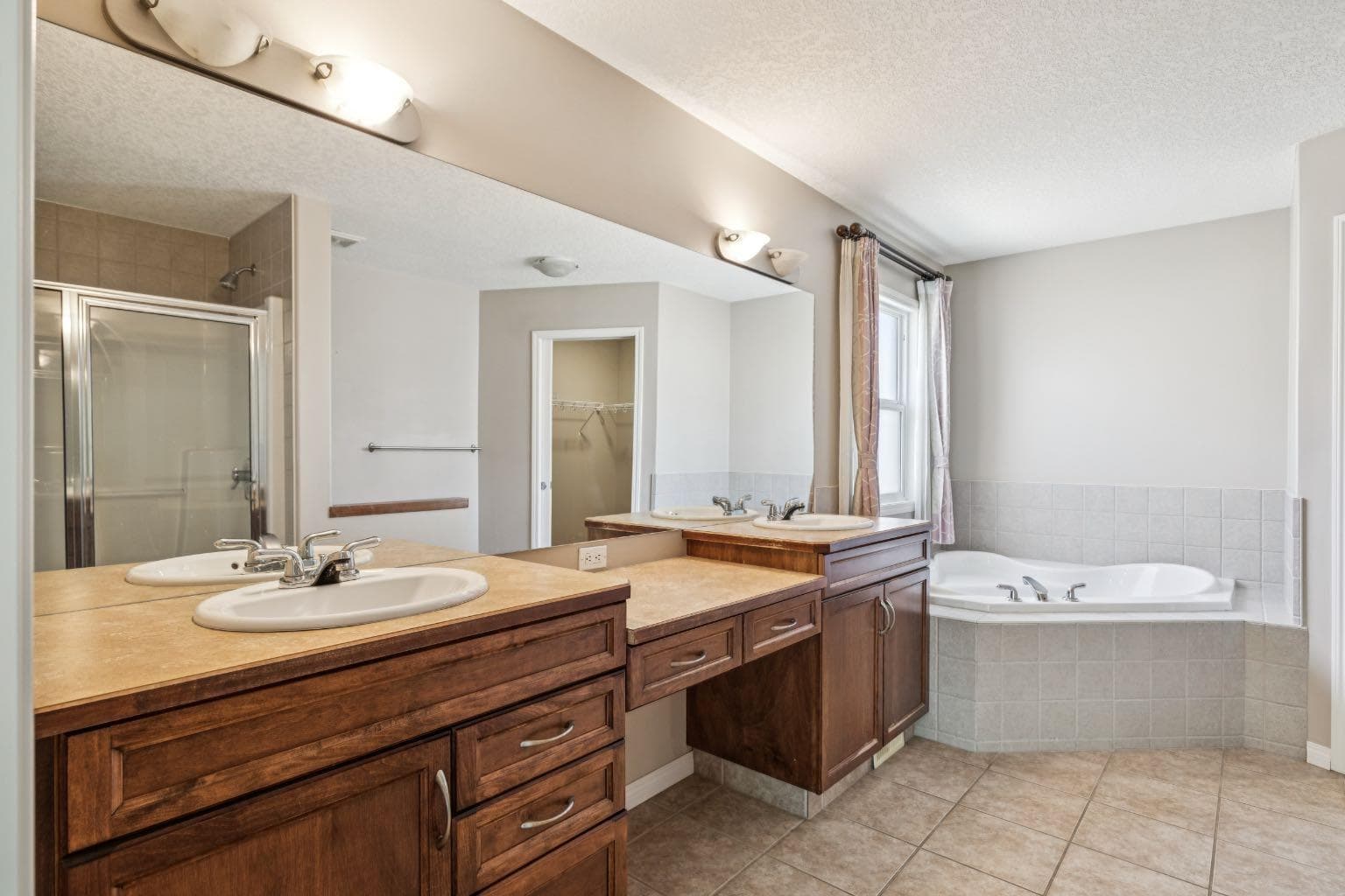 91 St Moritz Terrace SW