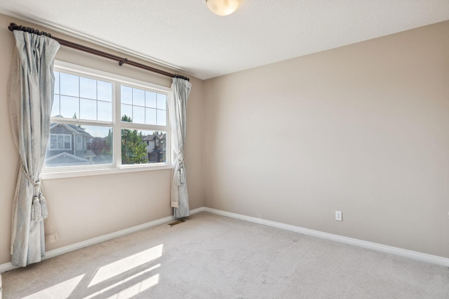 91 St Moritz Terrace SW