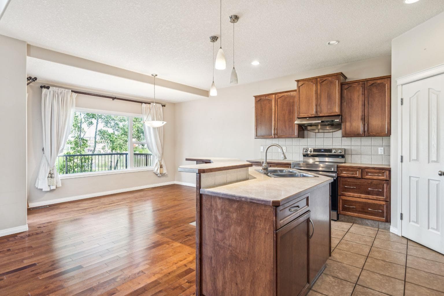 91 St Moritz Terrace SW