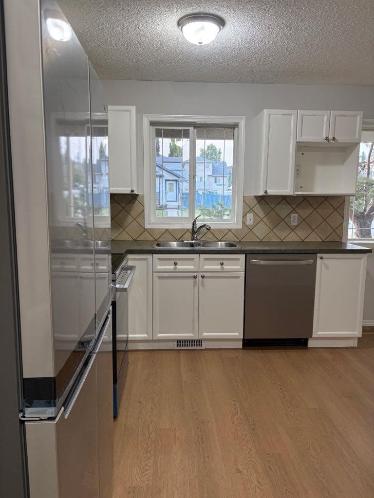 102, 950 Arbour Lake Road NW
