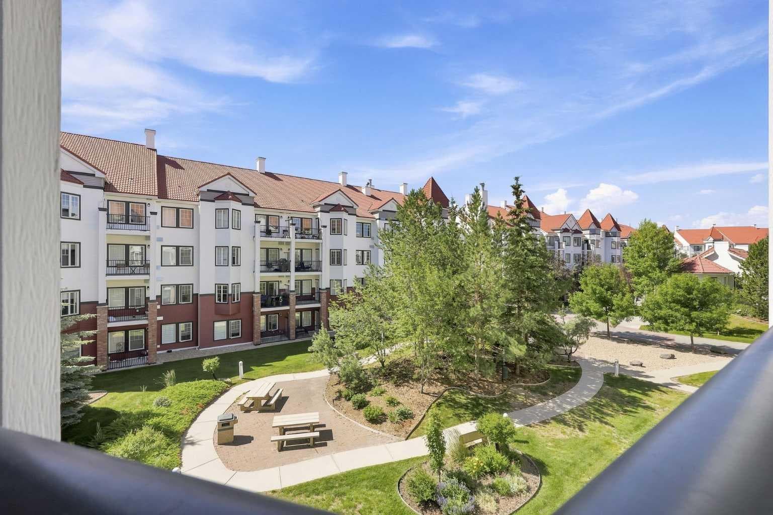 317, 60 Royal Oak Plaza NW