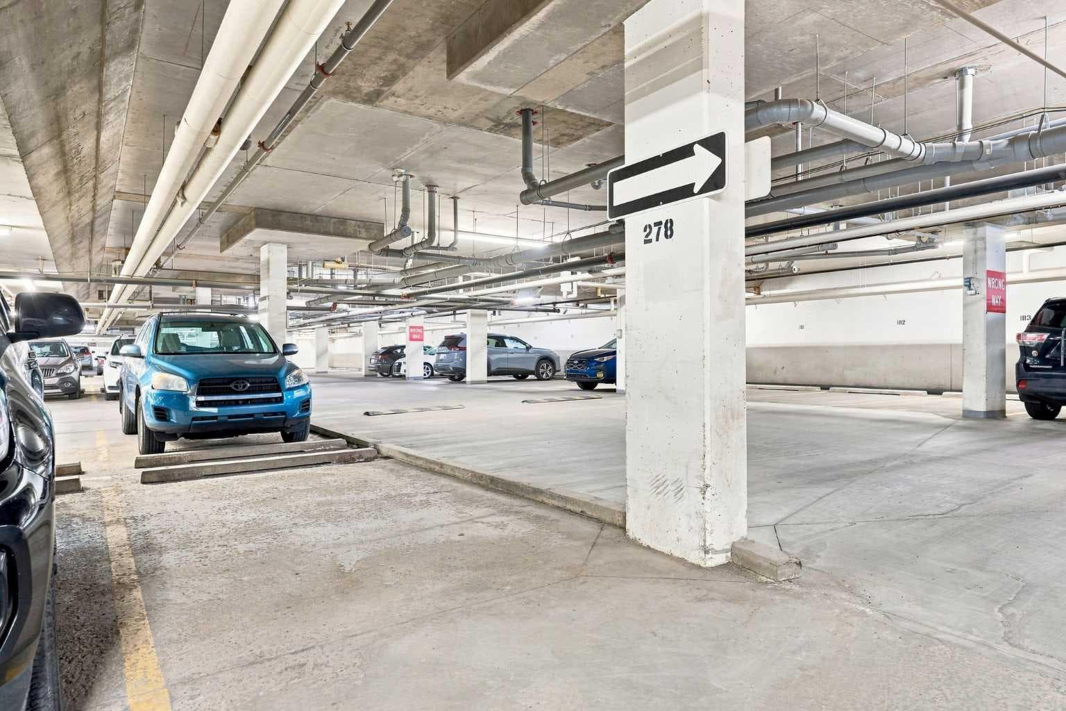 317, 60 Royal Oak Plaza NW